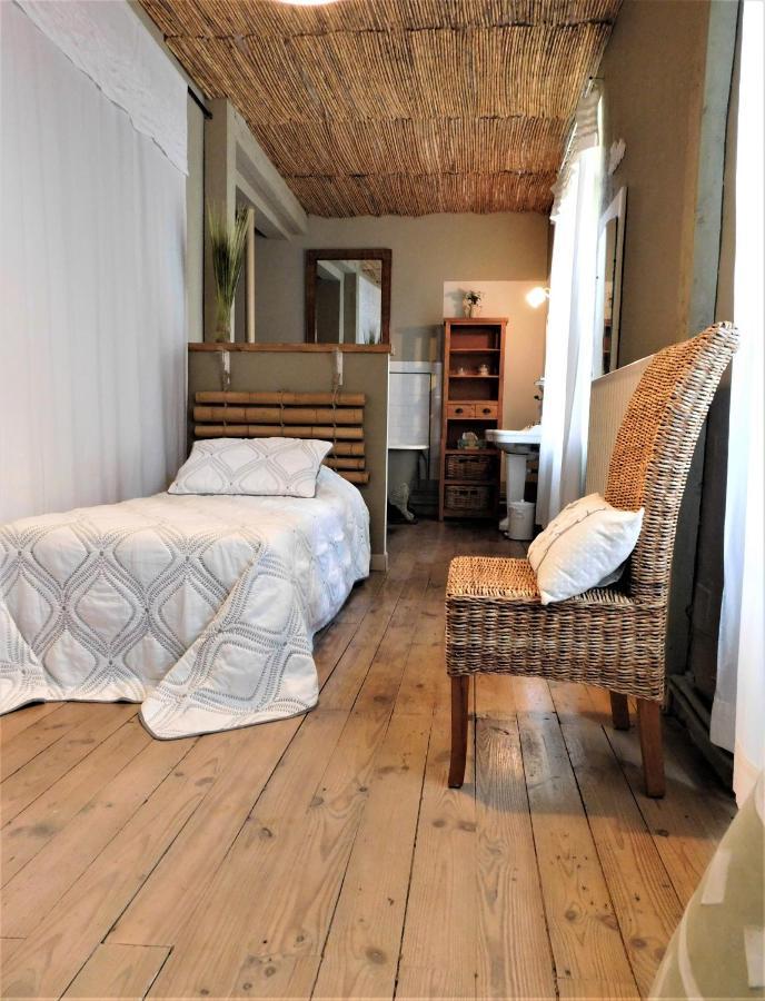 Le Prieure Saint Louis Bed & Breakfast Floure Bagian luar foto