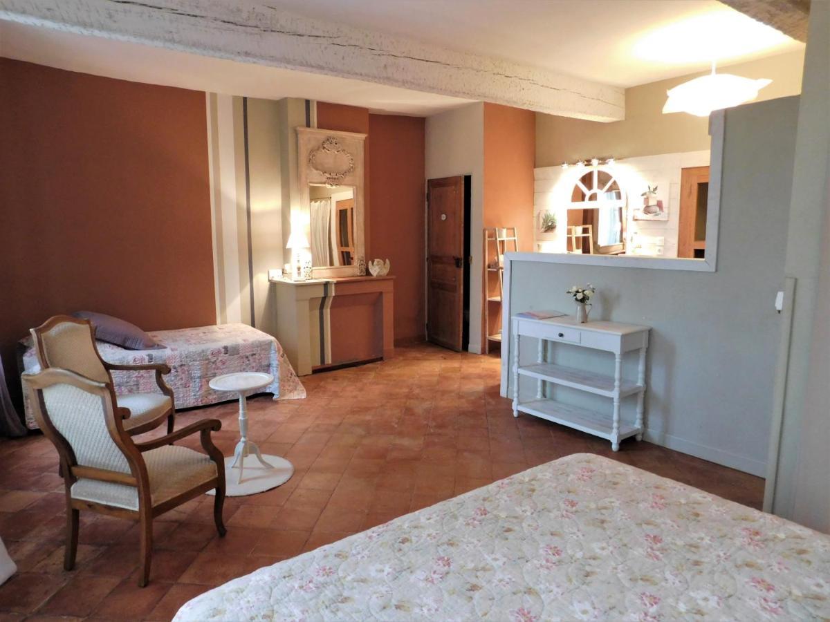 Le Prieure Saint Louis Bed & Breakfast Floure Bagian luar foto