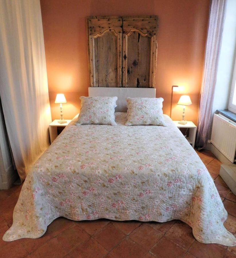 Le Prieure Saint Louis Bed & Breakfast Floure Bagian luar foto