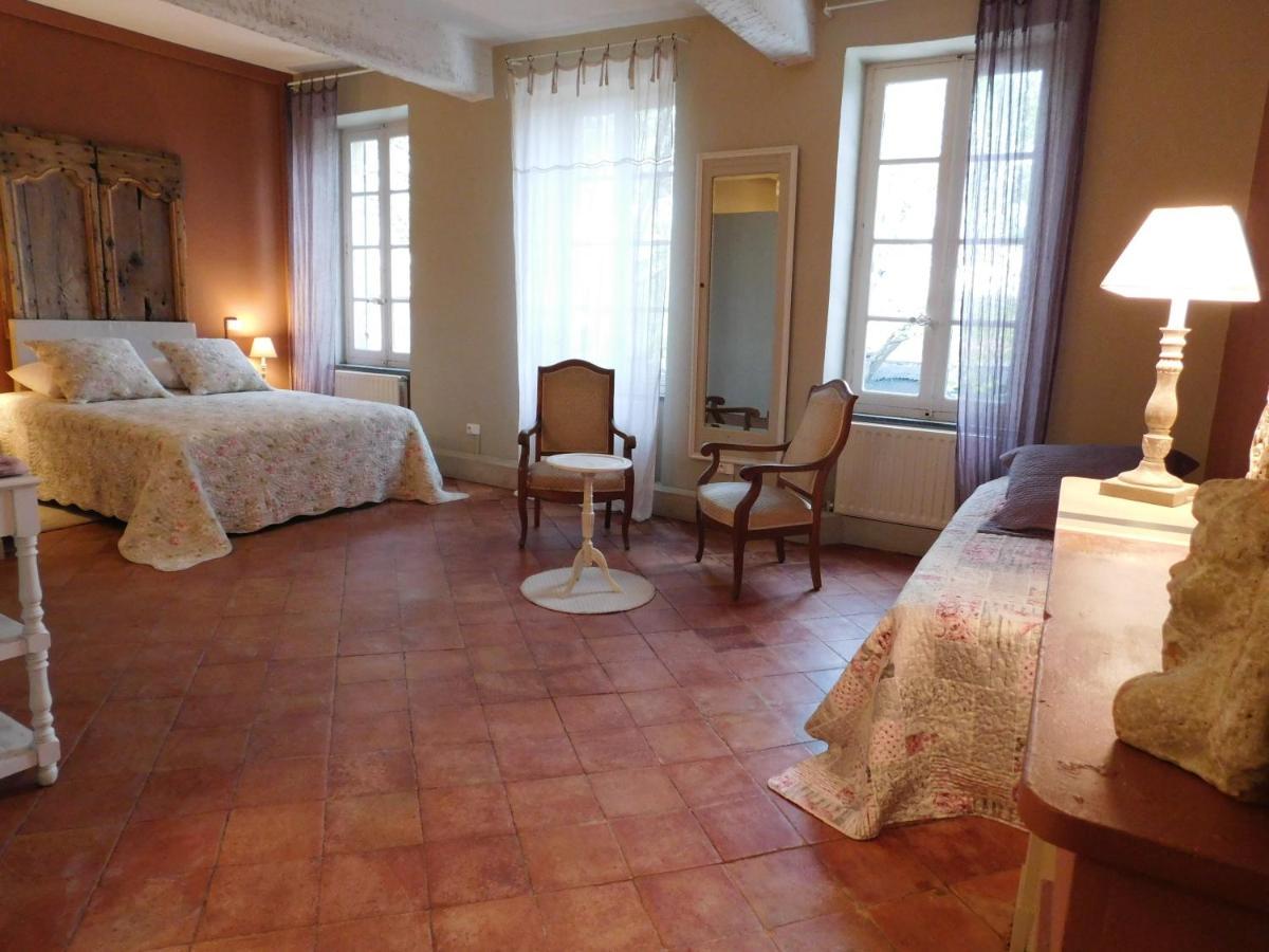 Le Prieure Saint Louis Bed & Breakfast Floure Bagian luar foto